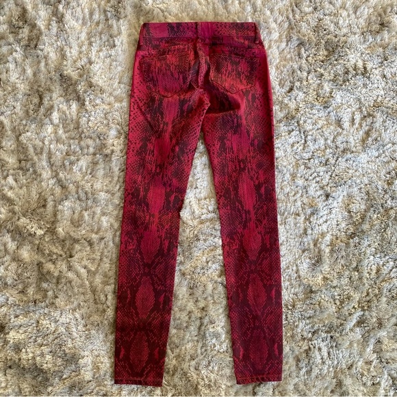 Victoria’s Secret Red Snakeprint Jeans Size 4 - Picture 6 of 7